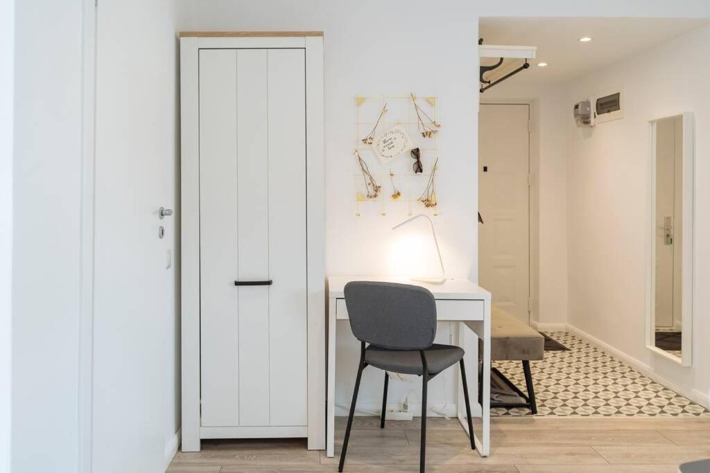 Sunny 2Br Flat - Old Town View Lejlighed Bukarest Eksteriør billede