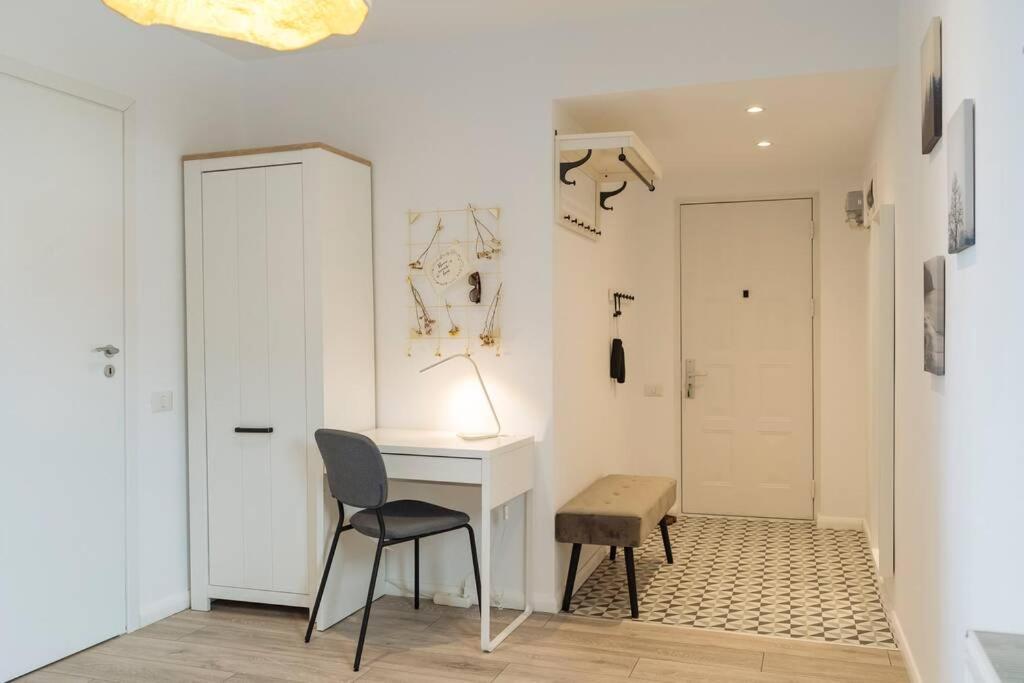 Sunny 2Br Flat - Old Town View Lejlighed Bukarest Eksteriør billede